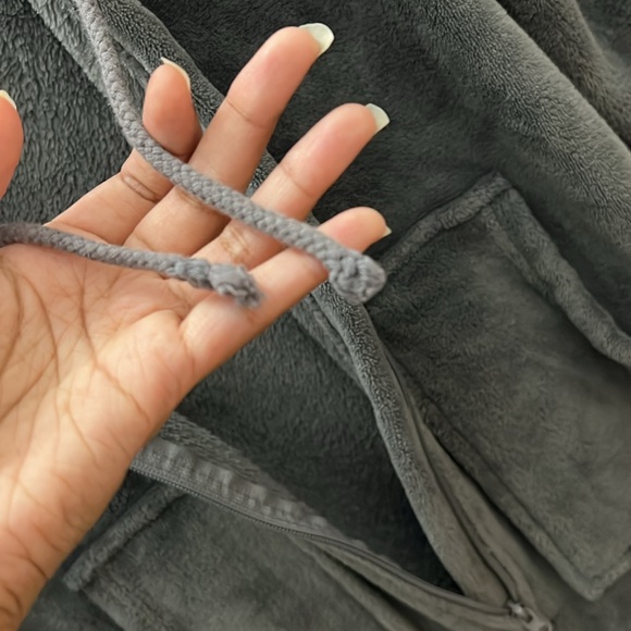 Fuzzy Soft Footed Zip Up Hooded Onesie NWOT - Picture 13 of 13